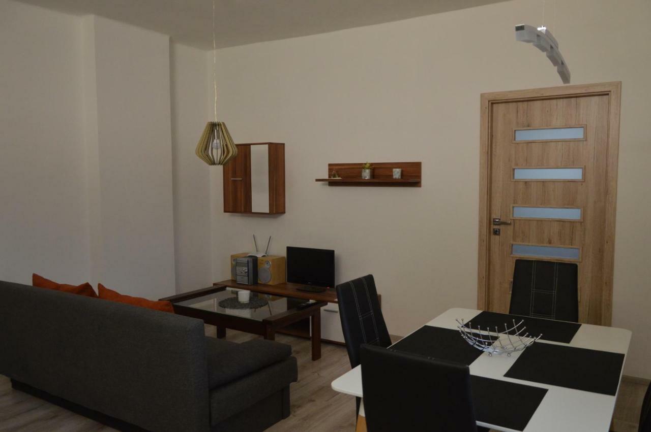 Apartmanovy Byt Třeboň מראה חיצוני תמונה